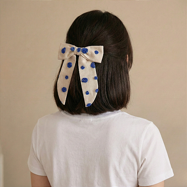 Laço Charlotte M Poá Rústico Azul Bordado