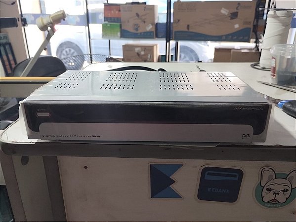 RECEPTOR DE SATÉLITE AZ-AMERICA S806 USB ZERO NA CAIXA