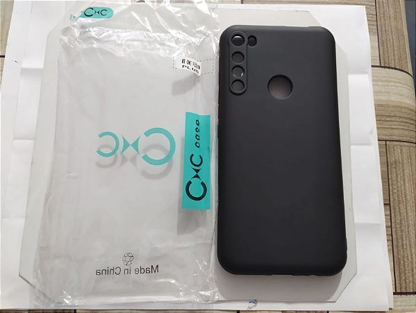 Capa de Silicone Aveludada Compatível Moto One Fusion Plus – Preto.