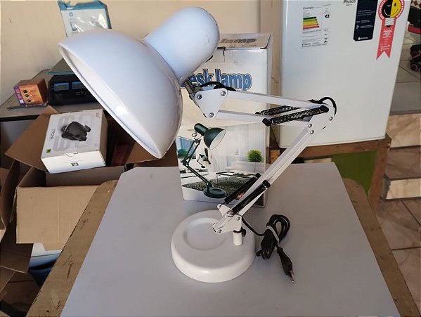 Abajur de Mesa Articulado Branco MT810