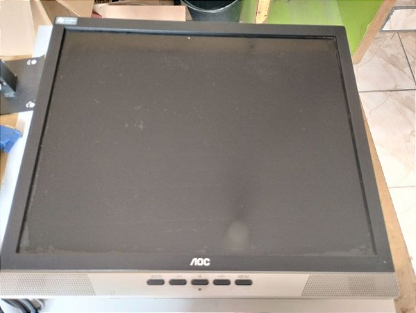 Monitor AOC LCD 17 Polegadas Preto com Suporte