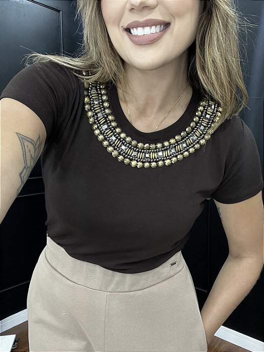 Tshirt Feminina Decote Redondo Tammy Marrom