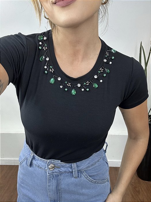 Tshirt Feminina Decote Redondo Preta Isabel