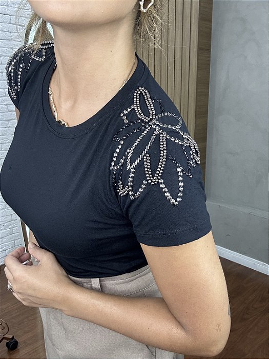Tshirt Feminina Decote Redondo Preta Verena