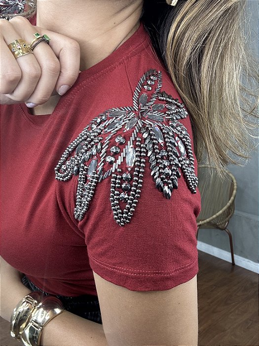 Tshirt Feminina Decote Redondo Vermelha Loren