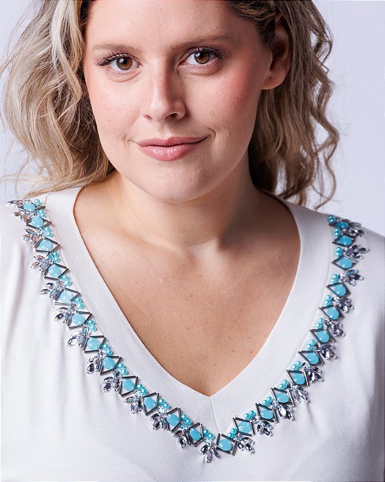 Blusa Soltinha Decote V Off White Thayla