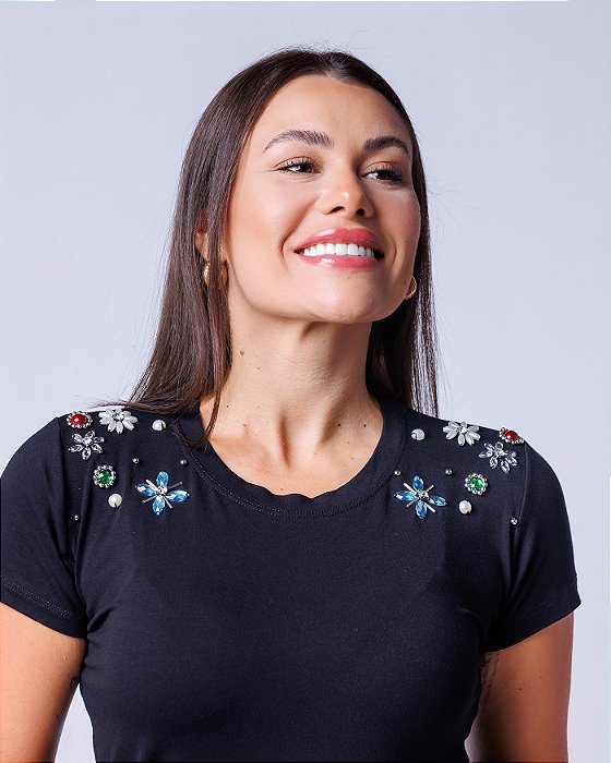 Tshirt Feminina Decote Redondo Preta Lexi