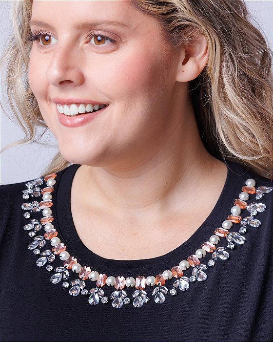 Tshirt Feminina Decote Redondo Preta Maya