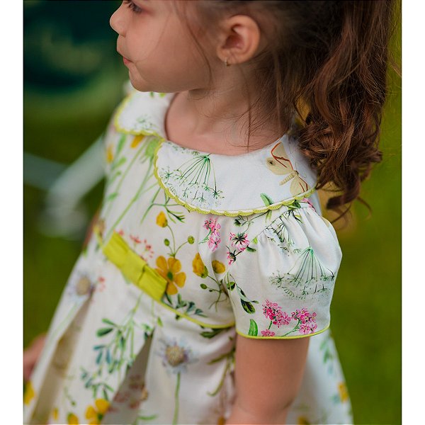 Roupa para Boneca de Pano estampa floral - Vestido em Promoção na