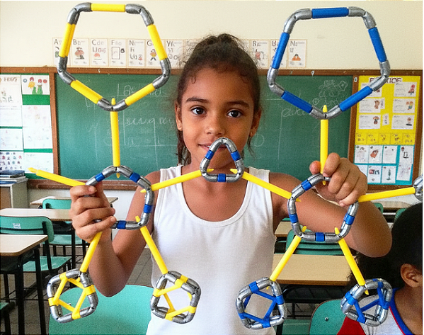 Edulig Educação Infantil - 1585 peças e conexões - até 20 alunos - 4 anos em diante