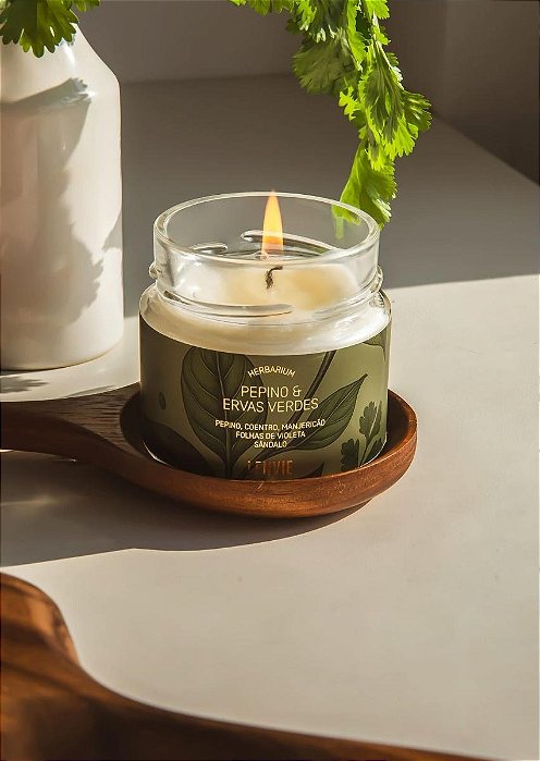 Vela perfumada pepino e ervas