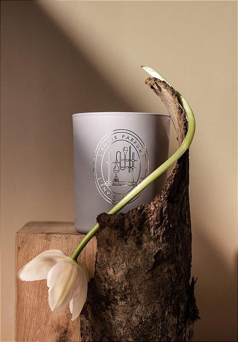 Vela perfumada legno