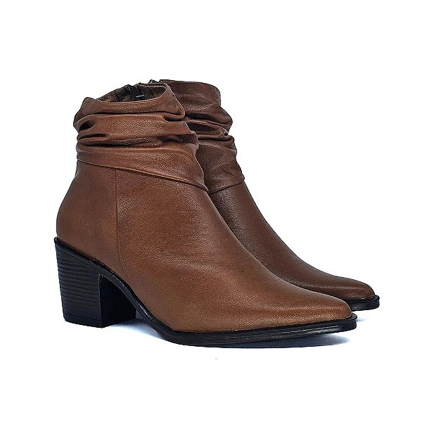 Bota Feminina Cano Baixo Bico Fino em Couro Franzido - Café - Perlatto