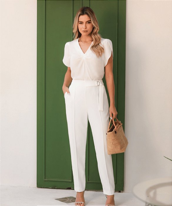 Calça Cenoura Fivela Branca