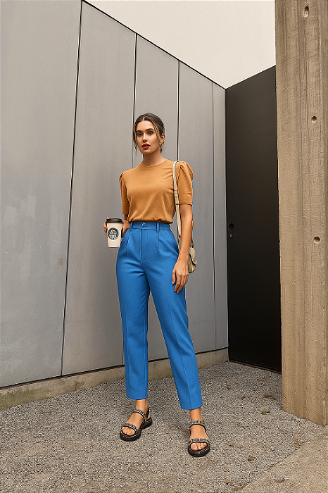 Calça reta 2 botões