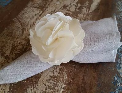 Porta Guardanapos / Flores de Tecido - Cravínia - Pct com 24 Unidades