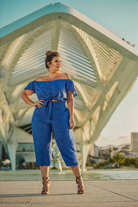 conjunto de calça e blusa plus size