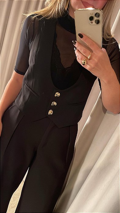 Colete Giovanna preto com 3 botões