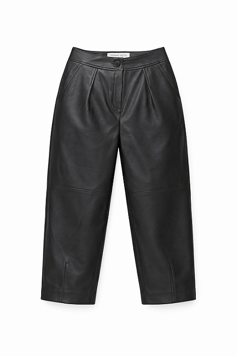 Calça Barrel Bella Em Couro Sintético Com Pences