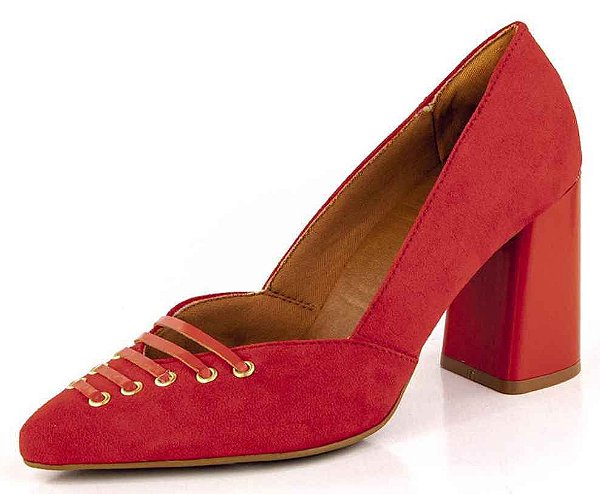 scarpin com cadarço