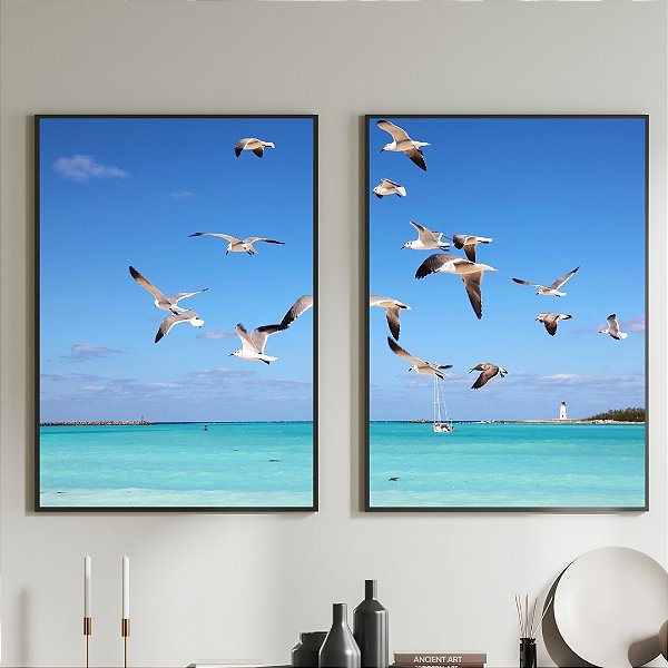 Conjunto de 2 Quadros Decorativos Pássaros voando em alto mar.
