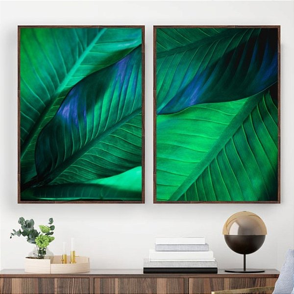 Conjunto de 2 Quadros Decorativos Folhas verdes e detalhe azul.