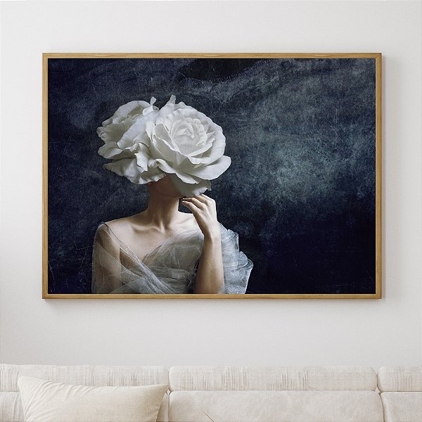 Quadro Decorativo Mulher com flor branca.