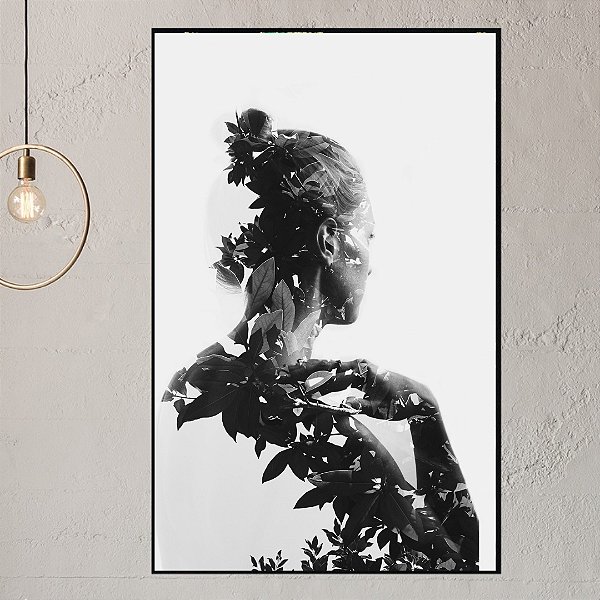 Quadro Decorativo Mulher com detalhes preto e branco.