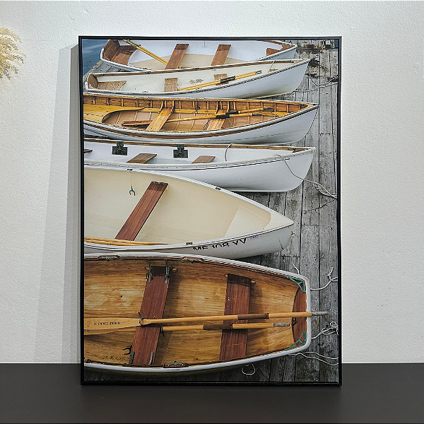 Quadro decorativo Barcos Medida 60X80cm Canvas com moldura filete preta.