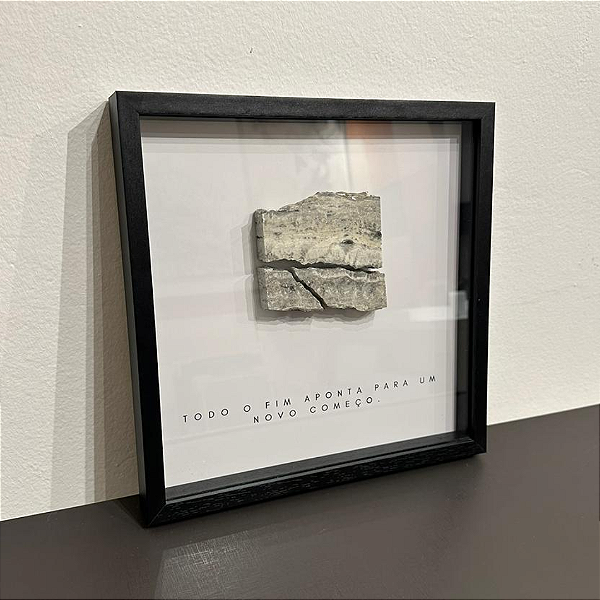 Quadro Decorativo Coleção Travertinos pelo Mundo. Medida 40x40 - moldura madeira preta, espaçador e vidro incolor.