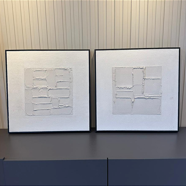 Conjunto 2 Quadros Decorativos Maxi Textured White 50x50cm cada com moldura madeira preta.
