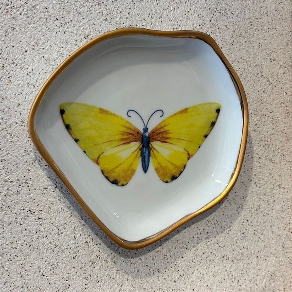 Prato Decorativo Pintado à mão pelo Estudio Germer- Orgânico Borboleta