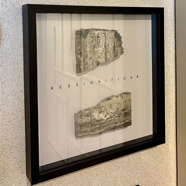 Quadro decorativo Coleção Travertinos pelo Mundo. Medida 30x30cm moldura madeira preta, vidro incolor e espaçador.
