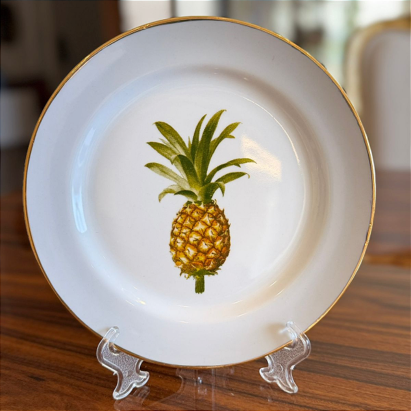 Prato Decorativo Pintado à mão pelo Estudio Germer.