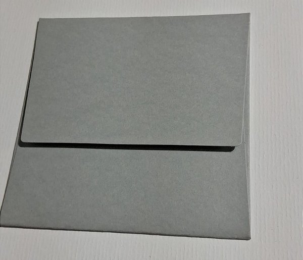 ENVELOPE 10X10 COLOR PLUS MILANO 240 G C/ 10 UN