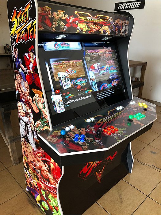 Máquinas de jogos arcade com bonecas