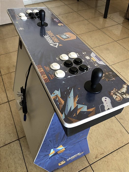 Arcade Fliperama Portátil com Pedestal 2 Jogadores - Personalizado
