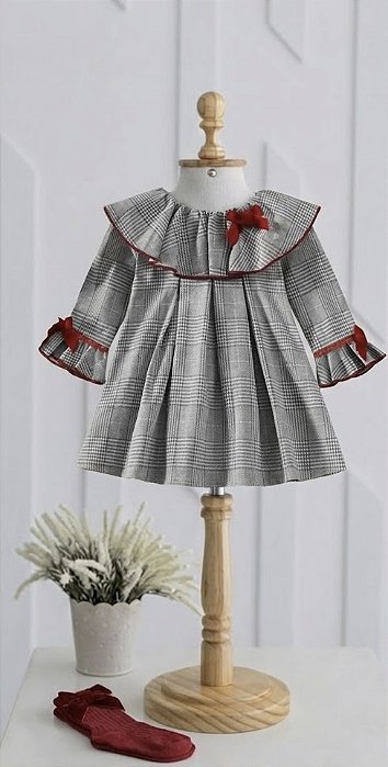 Vestido Xadrez Clássico Cinza