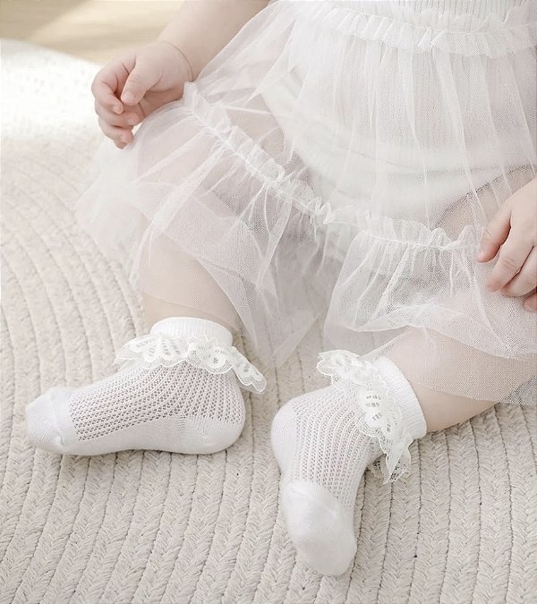 Meia Branca Infantil com Babadinhos - Batizado