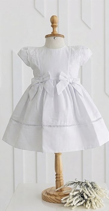 Vestido de Batismo com bordado Richilieu