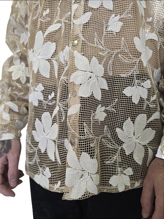 Camisa Flores de Renda