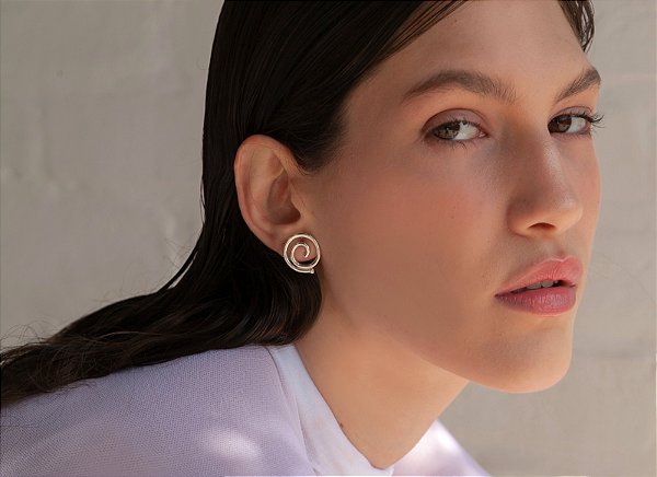 BRINCO ESPIRAL VAZADO