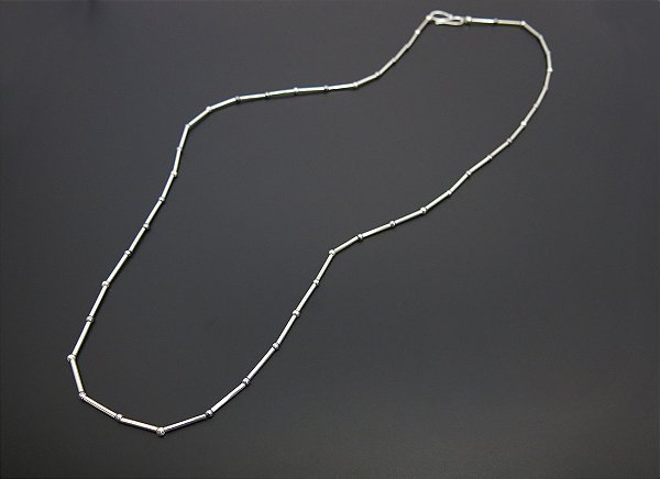 COLAR LUDICO CANUTILHO COM BOLINHA PRATA E HEMATITA HEMATITA