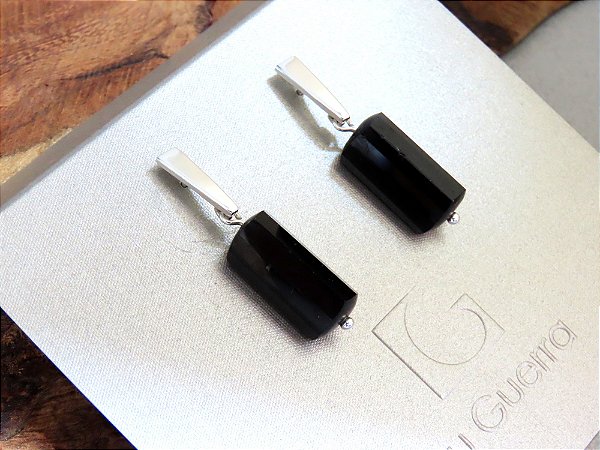 BRINCO TRILOGIA EXCLAMAÇÃO TURMALINA NEGRA TURMALINA