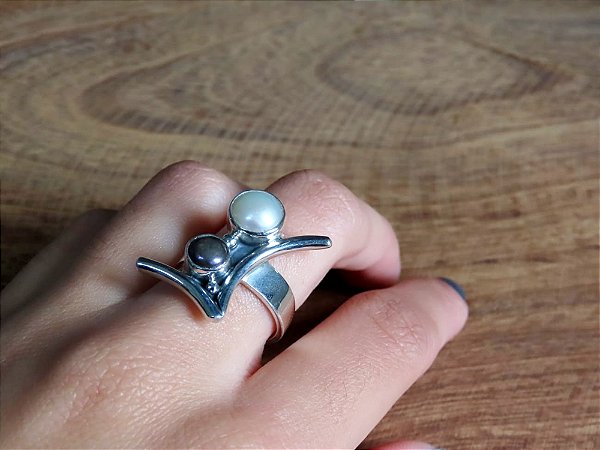 ANEL GRAFISMO DUAS PÉROLAS PÉROLA BIWA