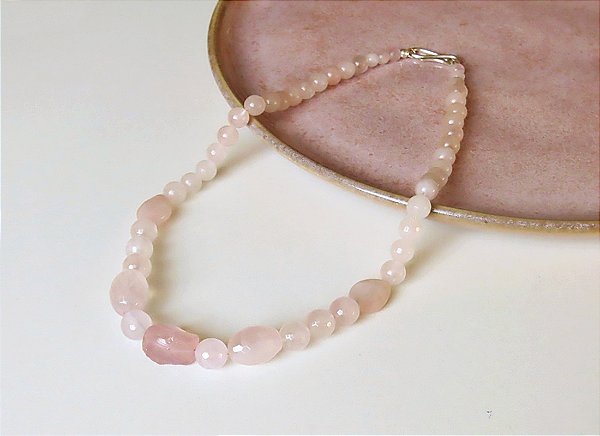 COLAR QUARTZO ROSA II