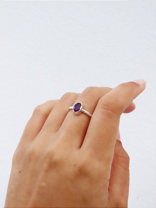 ANEL UNI OVAL AMETISTA