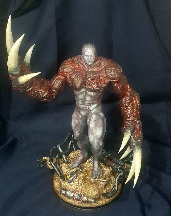 Super Tyrant - Resident Evil - COLECIONÁVEL