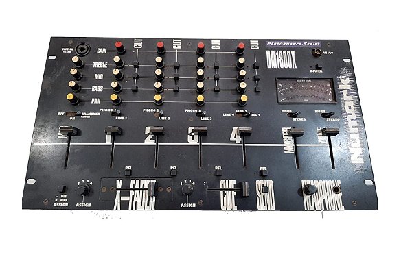 Numark Performance Series DM1800X Pre Amp DJ Mixer -  Usado