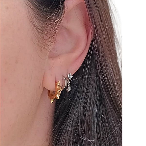 ARGOLINHA DE AÇO COM OURO 18K SPIKE 12 MM